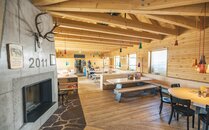 Urchige Inneneinrichtung eines Restaurants im Holzstyle | © Bergbahnen Flumserberg AG