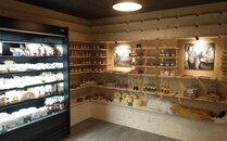 Auswahl an Käse in einem Laden | © Bergbahnen Flumserberg AG